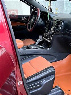 جیپ گراند شیرۆکی